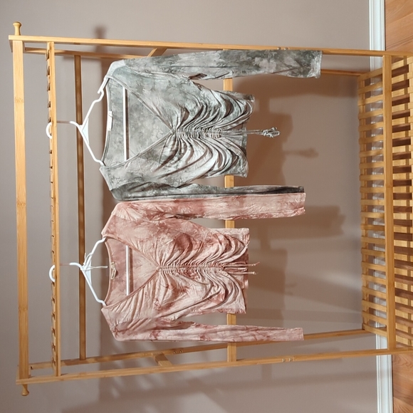 Heart & Hips Tops - Soft runch front long sleeves